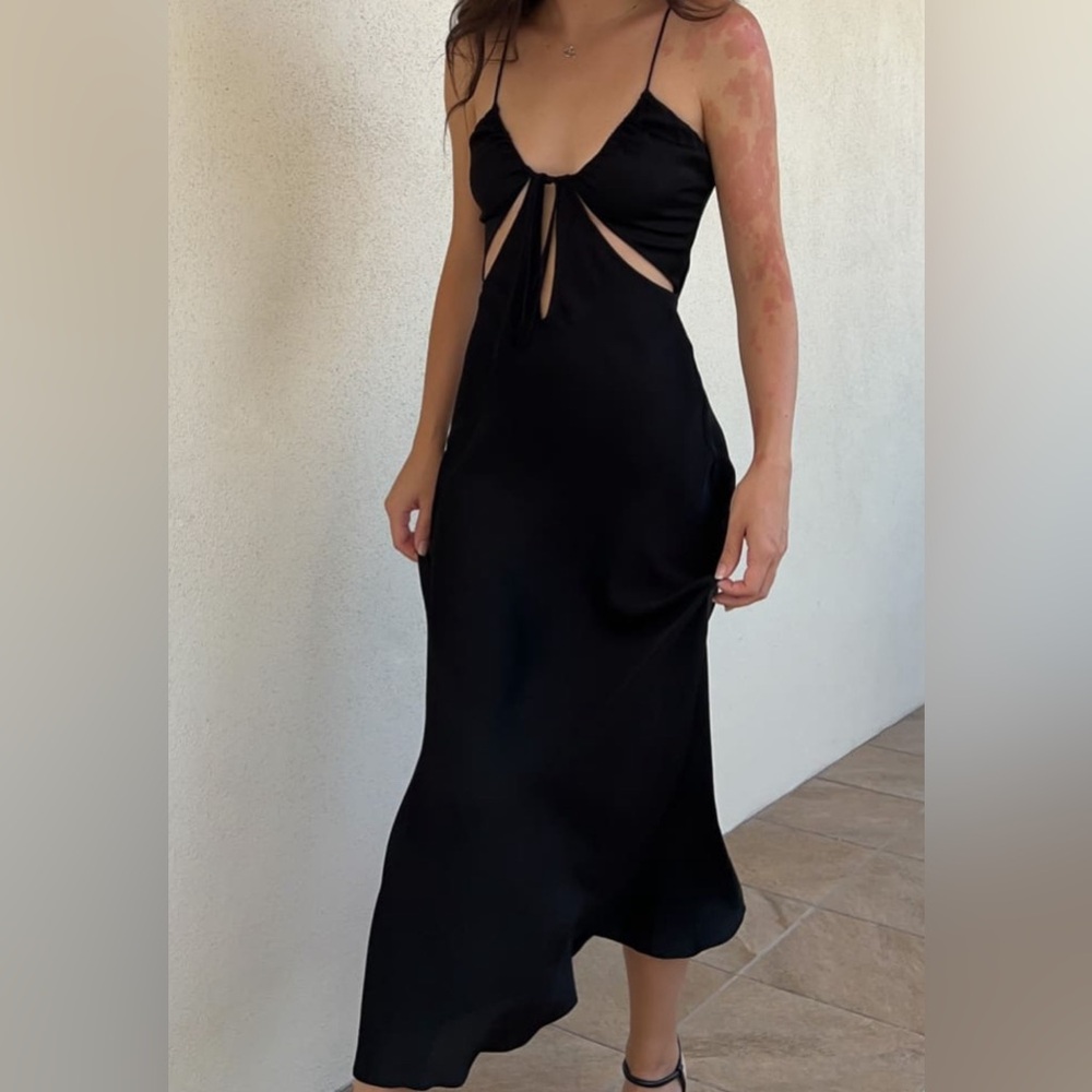Rumored BROOKLYN BABY MIDI DRESS XS SOLD OUT - Picture 2 of 6